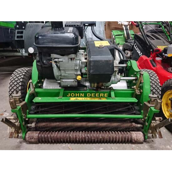 John Deere 220A