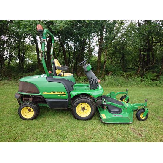 John Deere 1445