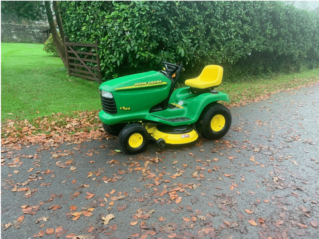 John Deere LT166 - Used - Powercut