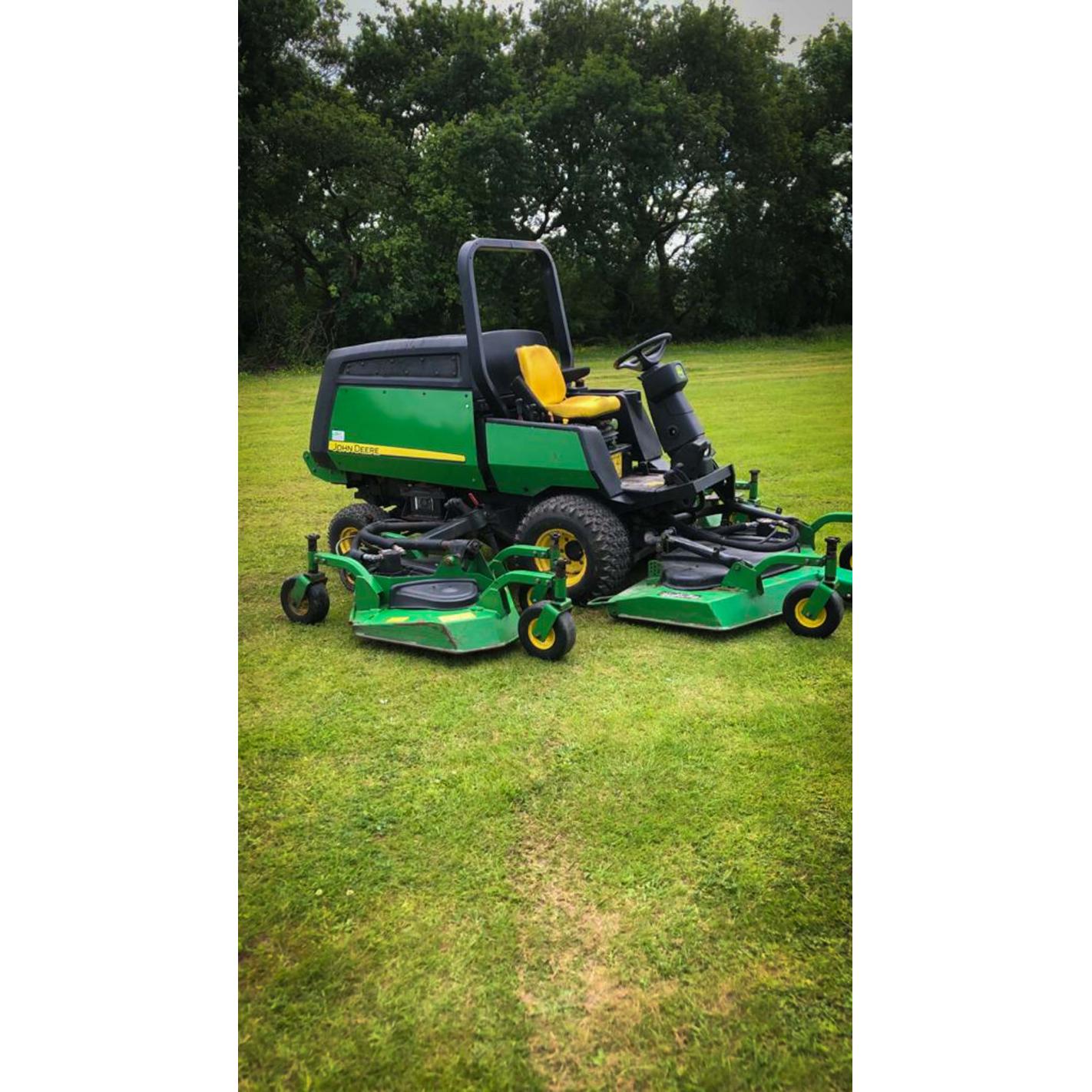 John Deere 1600T (Wide Area Mower) Series 2 - Used