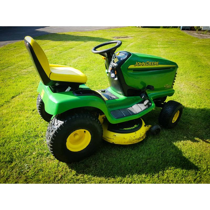 John Deere LT160 - Used