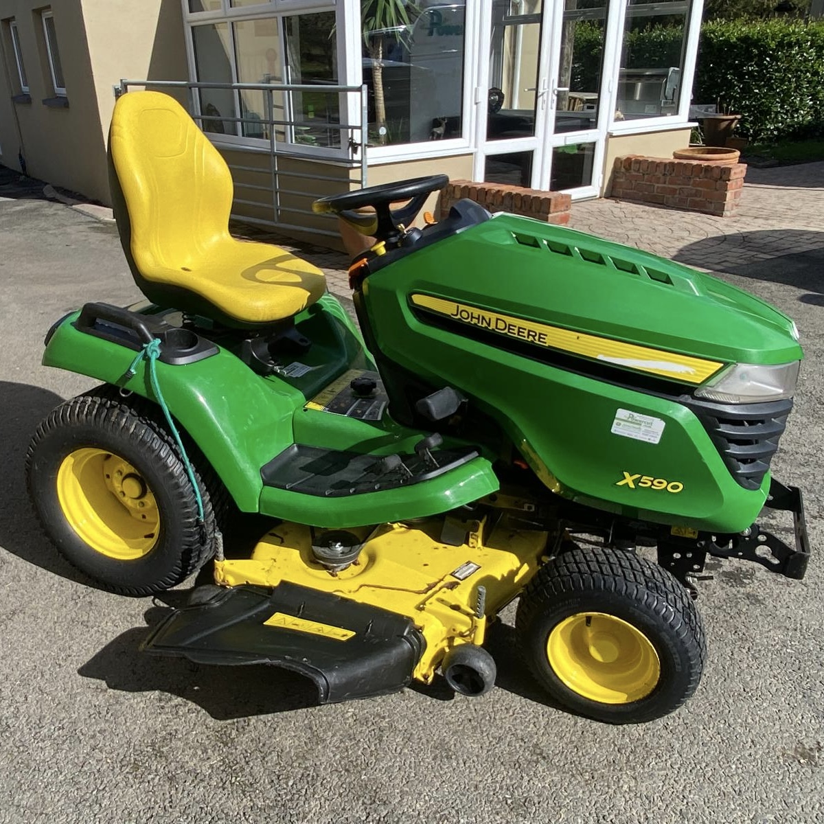Used John Deere X590i