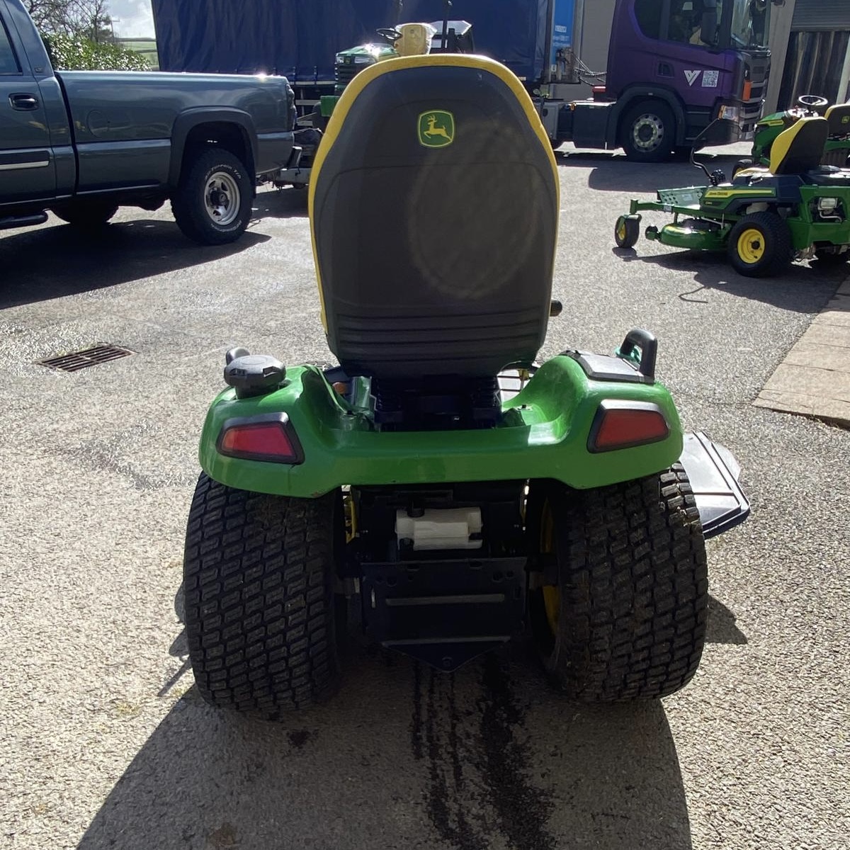 Used John Deere X590i