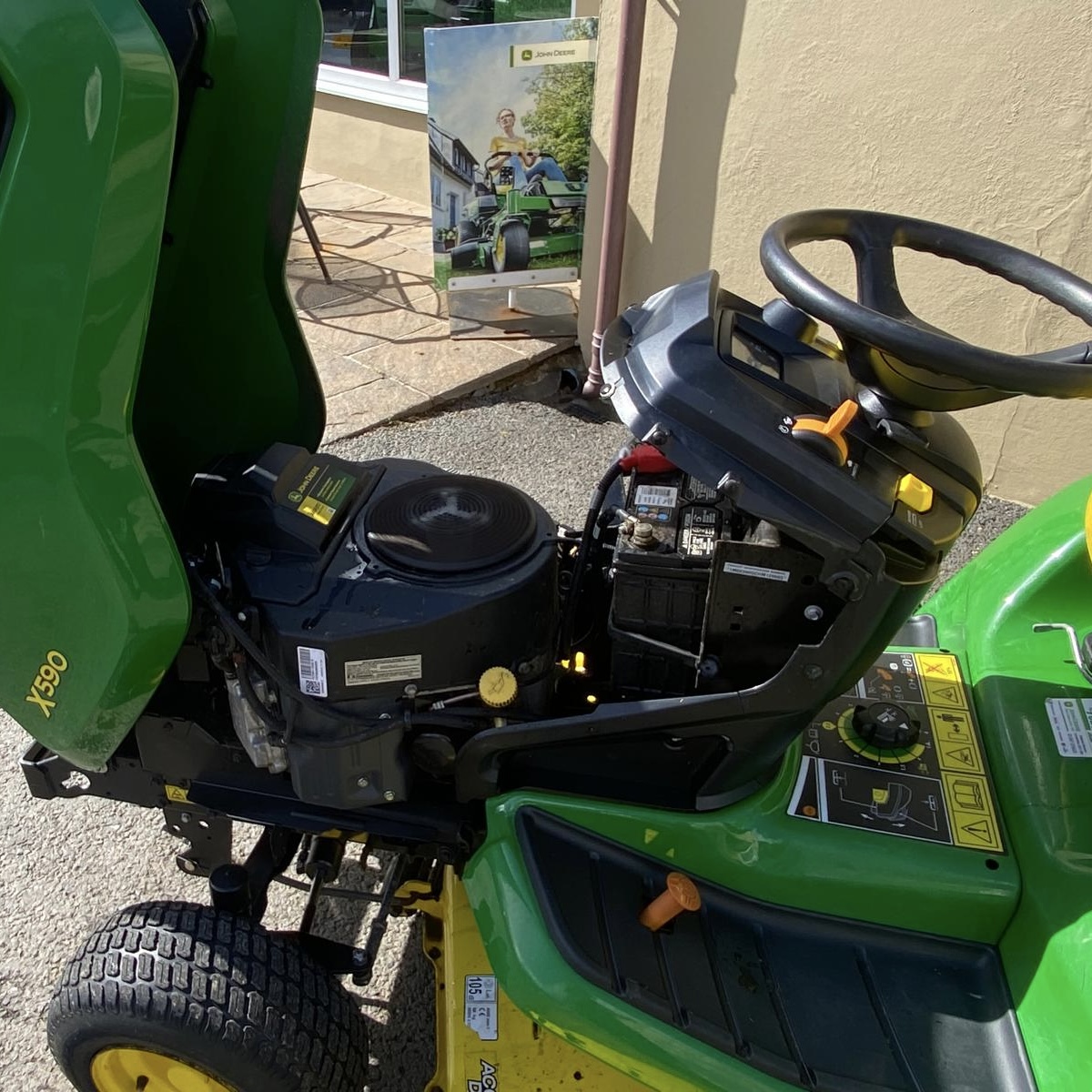 Used John Deere X590i